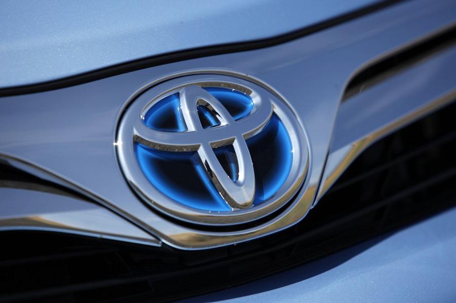  Toyota Camry Hybrid 2012 года  (фото 69 из 71)